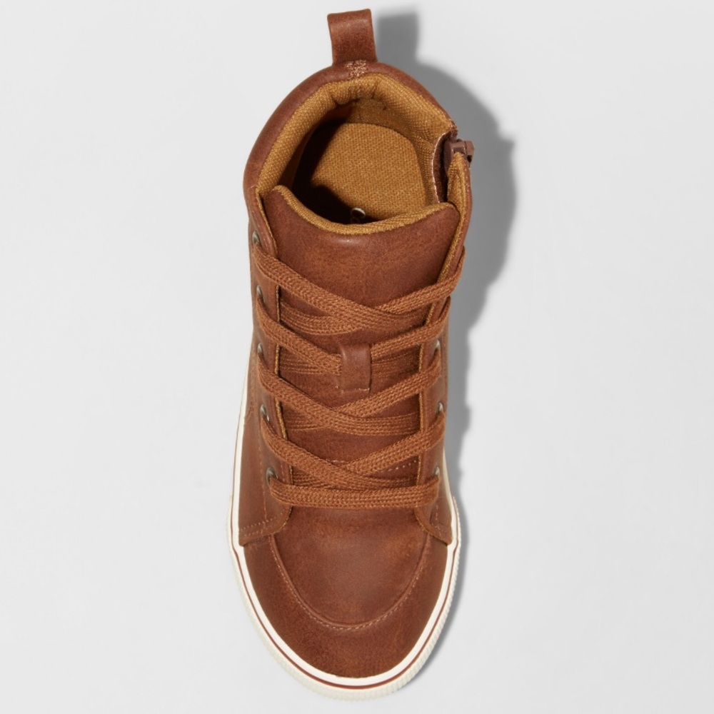 Boy’s Florian mid top sneakers cat&jack tan - Picture 3 of 4